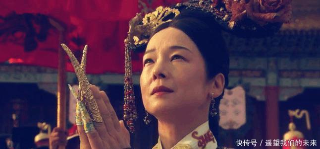 李莲英|慈禧卖弄书法写错一个字, 幸亏李莲英聪明, 否则会死很多人！