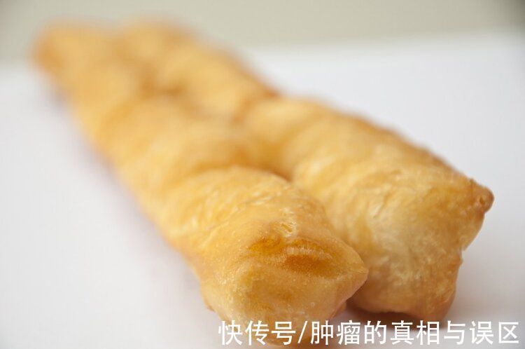 垃圾食品|油条含有致癌物,常吃会得癌症?钟南山推荐:5种食物适合做早餐