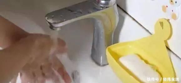 瓶子|用了这么多年的洗洁精才知道,原来瓶上的“压嘴”还有这样的妙用,厉害