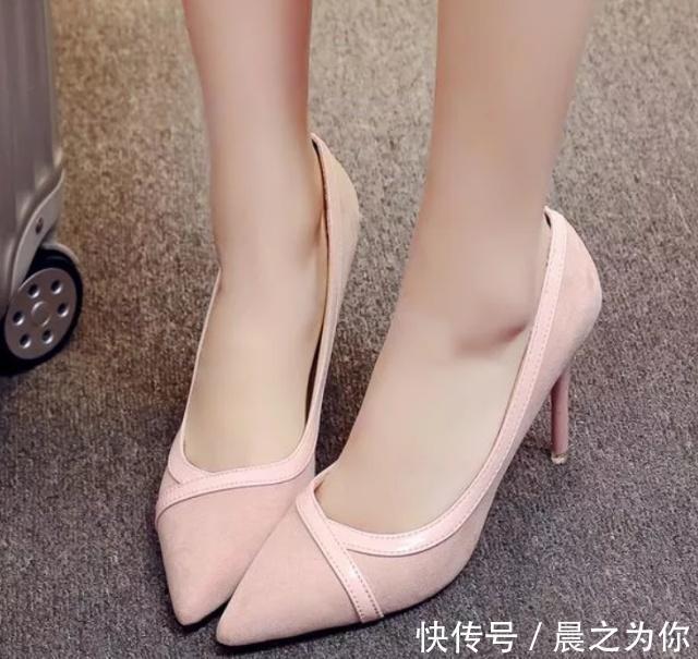 奢华感 细跟鞋简约的风格,让你像一朵绽放的鲜花般美丽!