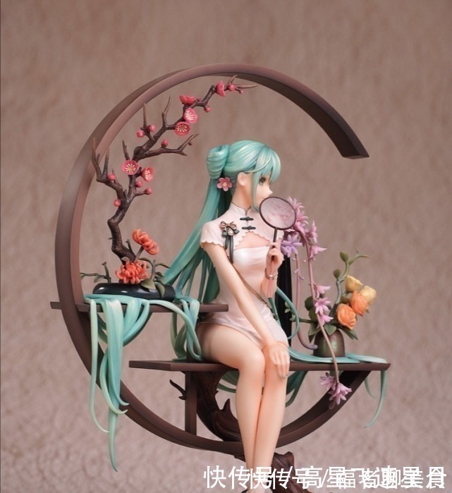 手办|最近出的初音未来手办都好漂亮，古风柔美，大卷发吸睛