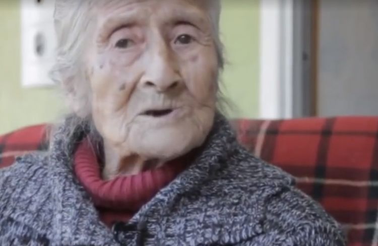 妈妈|“婴儿”在肚子里一住就是61年!妈妈91岁了才被发现,伤心欲绝