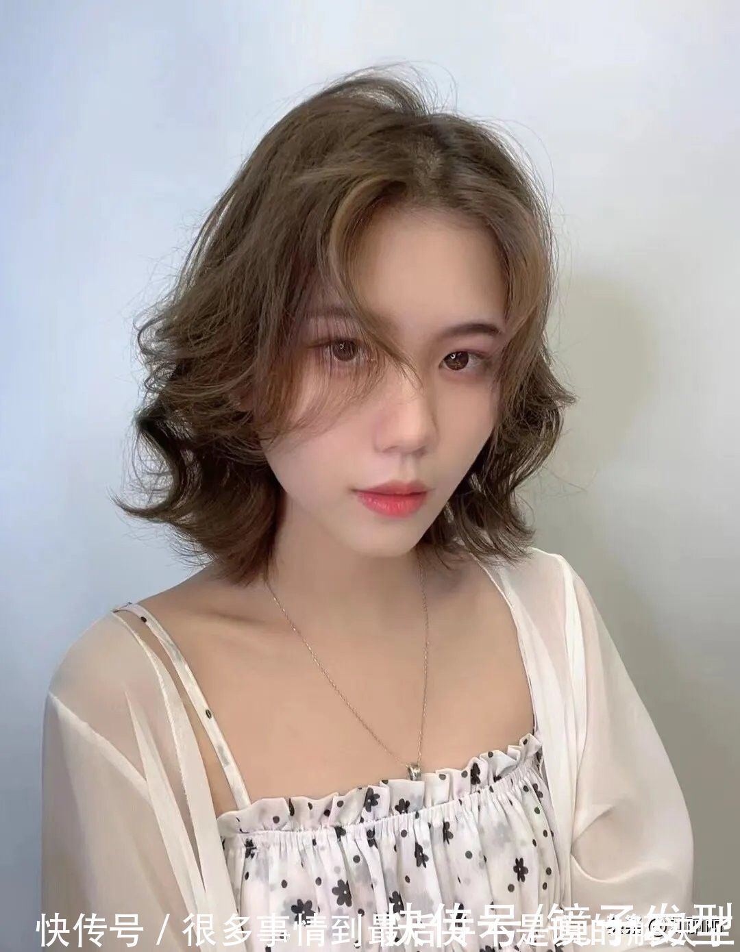 时尚 羊毛卷已过时,22款当下流行发型送给大家,直接剪就对了