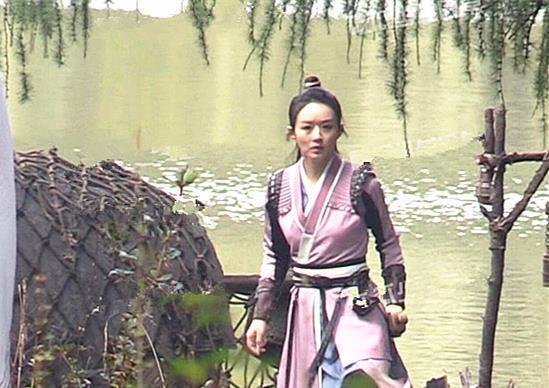 楊冪|八零九零:吳倩顏值下滑引熱議,少女感不再,狀態(tài)與角色脫節(jié)明顯