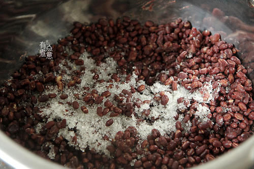 红豆糕|夏天,我迷上了吃它,满满都是料,做1次能吃3天,常吃气色好