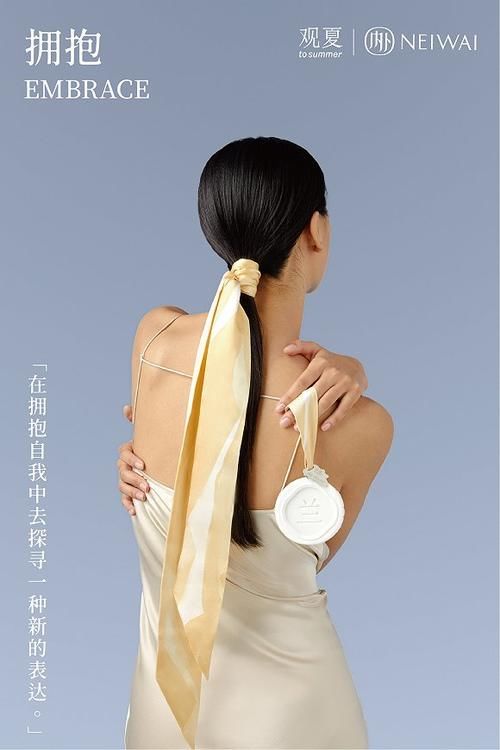 彩妆|Girlcult×芝麻街联名彩妆怪诞又有趣，Delvaux Cool Box迷你版轻巧可爱丨是日美好事物