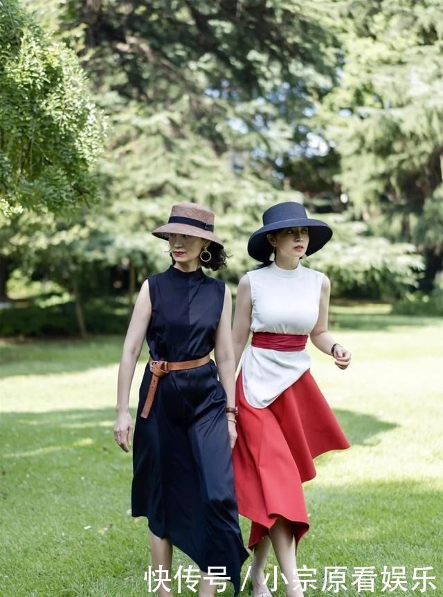 T恤|女人过了50岁,少穿T恤配短裤吧!学学三木妈妈这样穿,真优雅