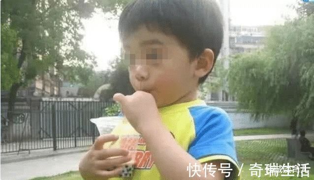 宝妈|6岁熊孩子拿别人奶茶喝,宝妈强势护短,女孩回答让宝妈局促不安