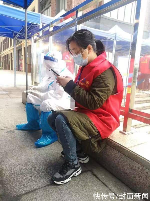 华西社区传媒|“疫”线响应 这支巾帼志愿队彰显防疫“她”力量