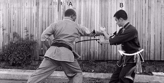 日本人|日本第一武林高手,认为中国功夫不堪一击,被一老头两下击倒!