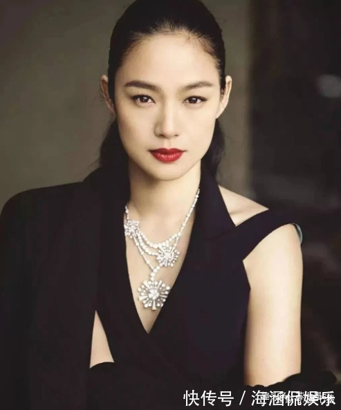 线条感|方脸女孩天生气质错了,选对发型、饰品、妆容修饰后才有超模感