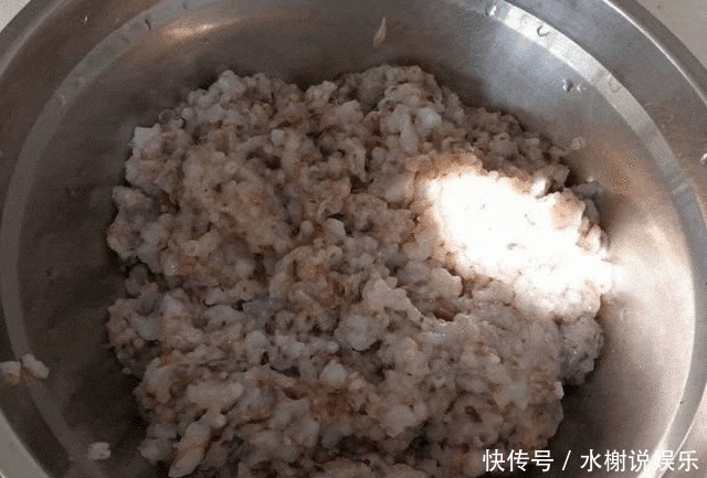 婆婆|第一次去农村婆婆家,她包饺子的食材让我怀疑人生,这下长见识了