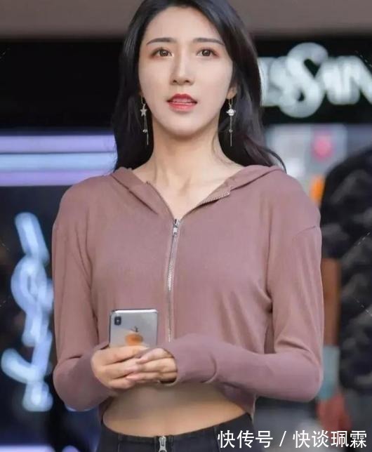 打底裤 时尚连帽短卫衣搭高腰打底裤,简单大方显身材,青春气息十足