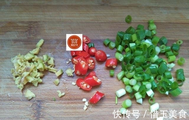快手|苦瓜换种做法，很多人没吃过，简单快手，比肉还香！