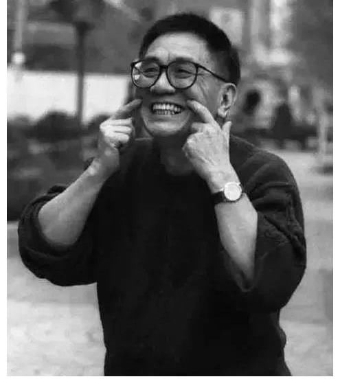 |强吻张国荣,在节目上讲荤段子,香港四大才子之一黄霑潇洒走一生