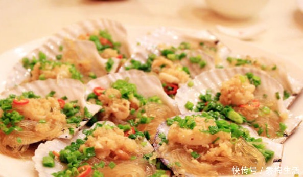 蒜蓉蒸扇贝|蒸扇贝,冷水上锅就错了,学学海边人做法,肉质鲜嫩,饱满不回缩