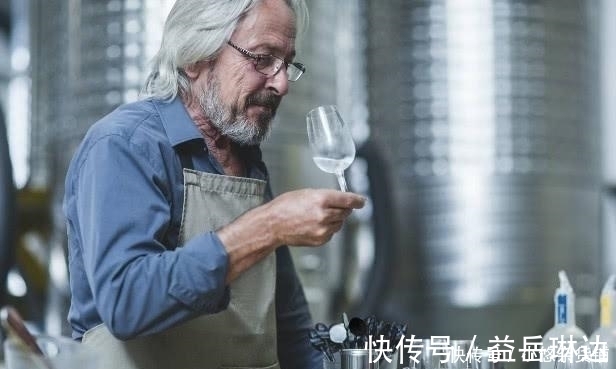 白酒|喝酒时,喝多少度的白酒,对身体好一些?或许“这个度数”较合适