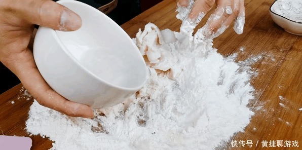 一碗面粉,1斤冬瓜,教你做皮脆馅香的老婆饼,每一口都酥到掉渣