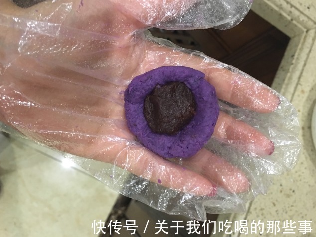 糯米丸子|红豆别再煮粥了,70岁奶奶坚持这一吃法,难怪气色好,越吃越年轻