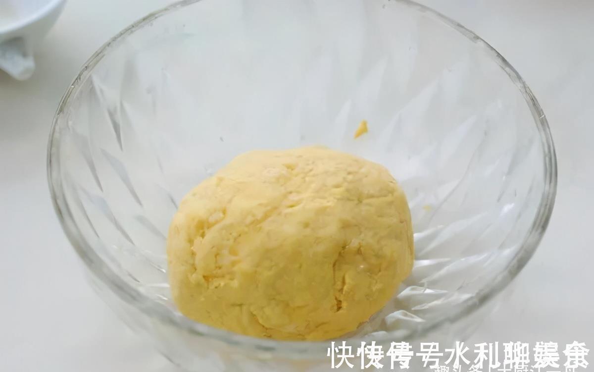 把玉米面倒进牛奶里，瞬间变美食，我家一周吃5次都嫌少，真香