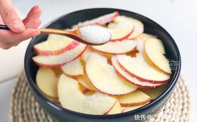 山楂|苹果别再直接啃了,这样做消食解腻又开胃,比山楂卷还美味!