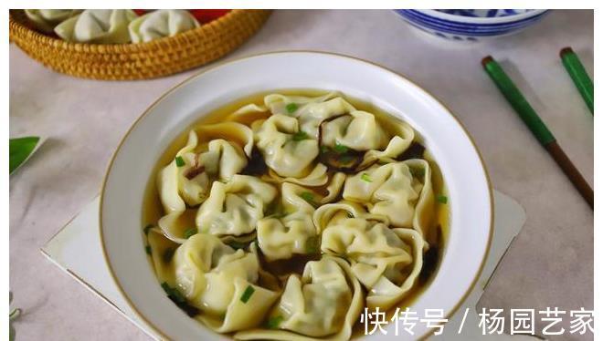 多汁|春天尝鲜,韭菜白菜靠边站,这两种食材正当季,鲜美多汁,别错过