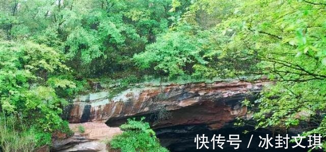 水潭|浙江山村发现神秘水潭，水底建造古代宫殿，传说龙宫被证存在