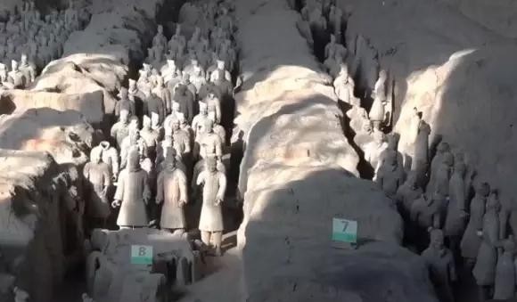 为什么兵马俑中间的土堆不能挖，里面有什么宝贝