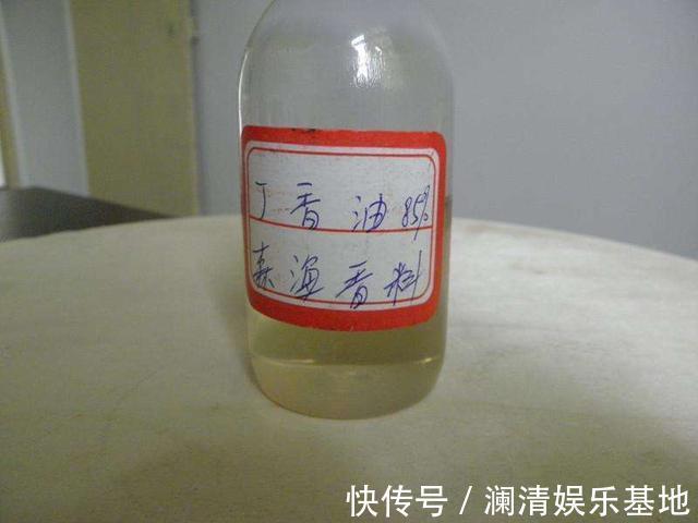 喷洒|蚯蚓钓鱼这样加工，诱钓效果起码翻一倍
