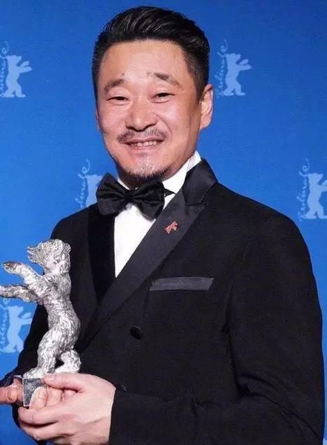 王景春：当过电焊工，做过售货员，演戏22年4座影帝，一生坎坷又传奇