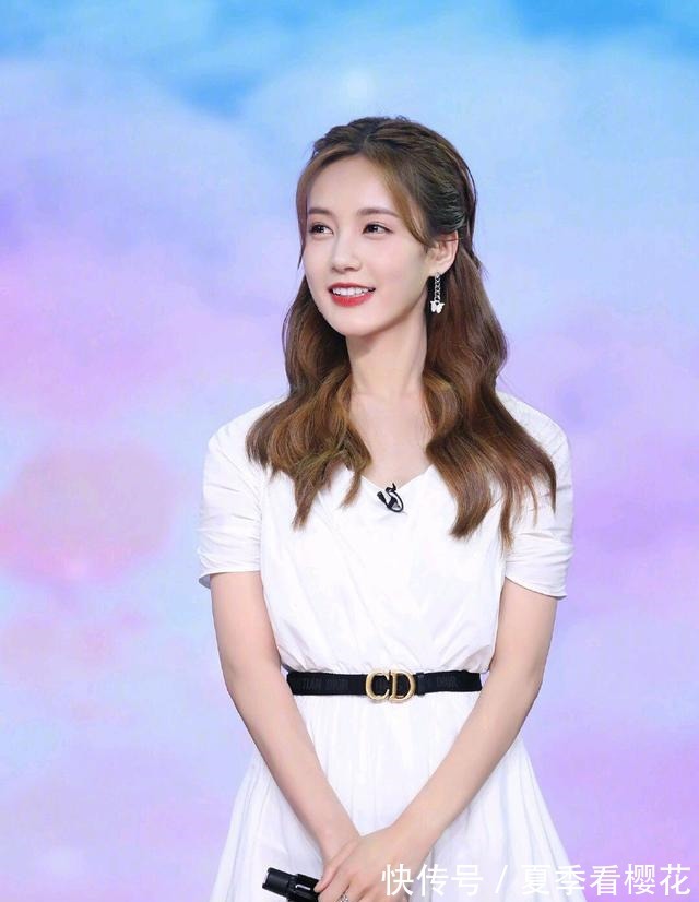 偶像剧|追星名场面!李一桐当众表白王一博,她眯眼甜笑,他的反应成亮点