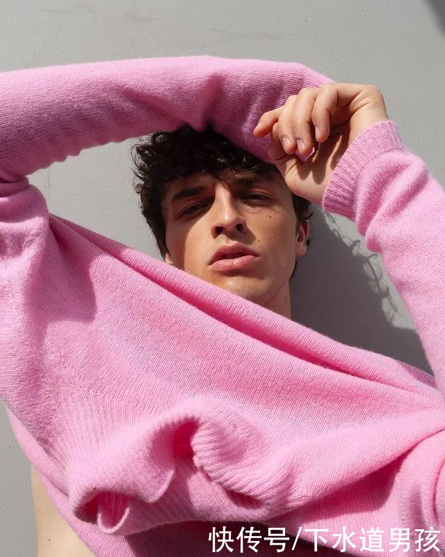 系列|意大利男模圈的黑马，一个季度拍了十几个时装品牌的广告大片