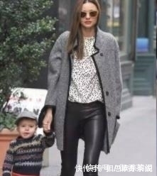 臃肿 女人不管穿羽绒服还是大衣,都尽量少搭3条裤子,臃肿又老气