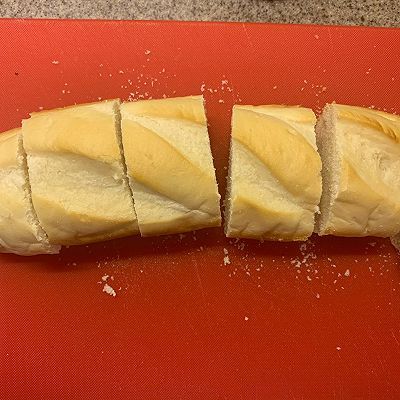 金枪鱼芝士夹馅法棍