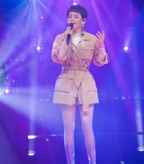 2021外套这样搭，真的太时髦了，超好看！