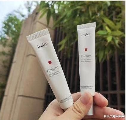 你是“带妆脸”还是“素颜脸”，看这3点就够了，我全中，你呢？