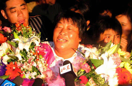 孙爱民|“举重冠军”唐功红:冒死一举为国夺冠,33岁闪婚普通人收获幸福