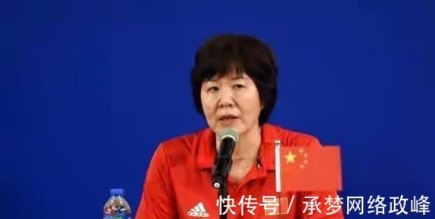 王梦洁|中国女排林莉栗垚杨涵玉无缘东京奥运，郎平带上双刘王梦洁王媛媛