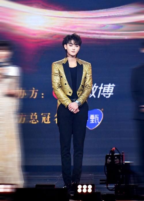 今年选秀有多烂？黄子韬直言看第一期就关了，出圈基本都是靠导师