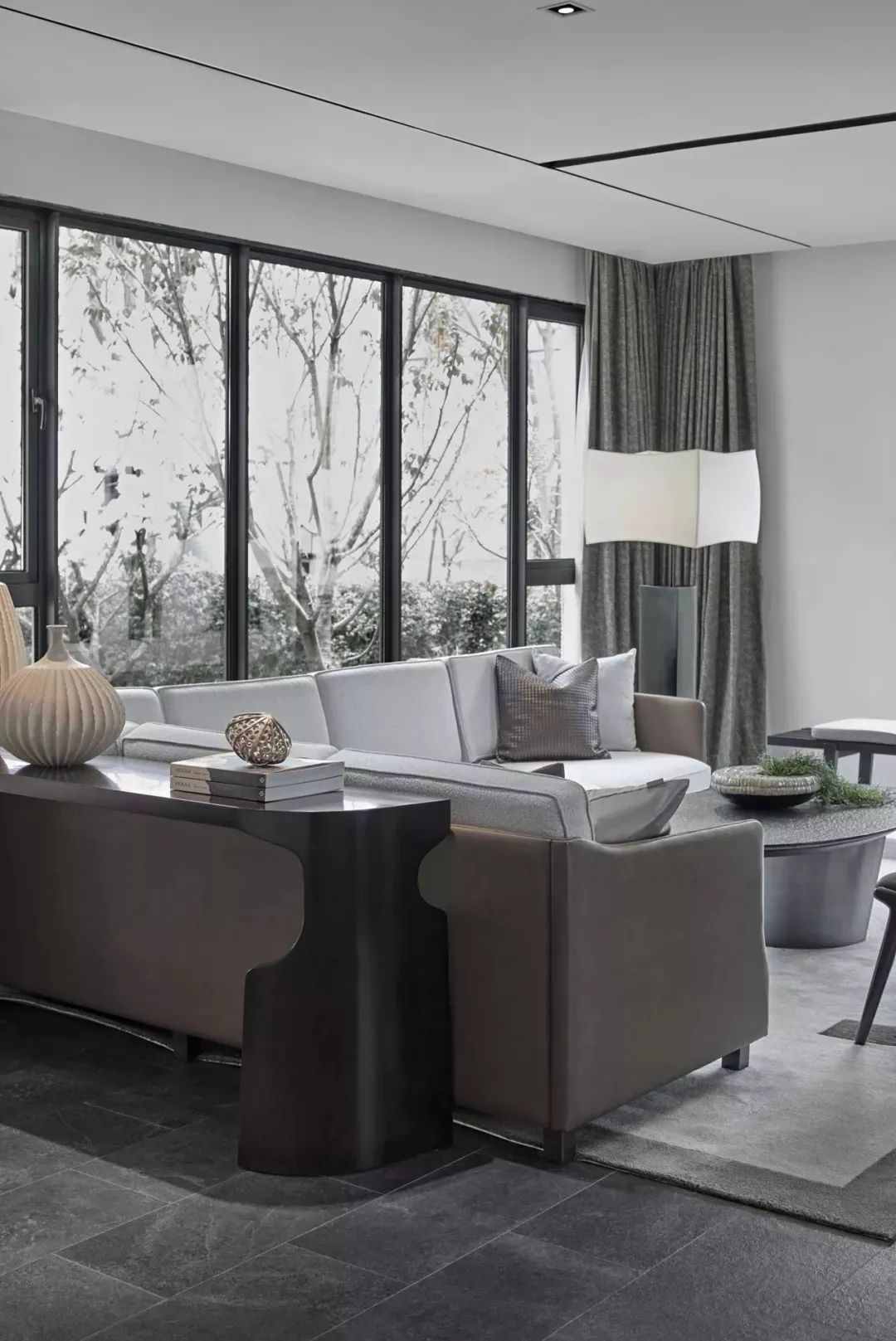 装饰画|200㎡现代简约,高级灰里加点黑,简约朴素高级美