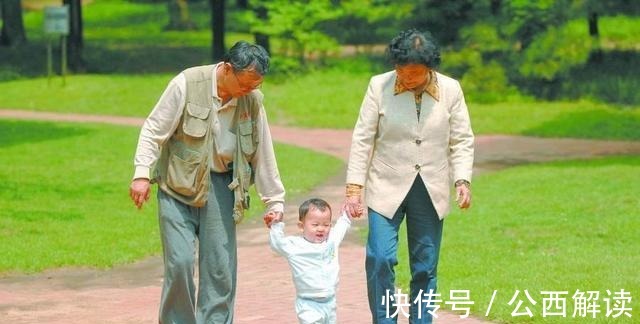 老人|到底要不要老人帮忙带孩子专家说,做到这一点,不用再纠结