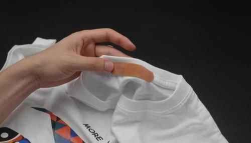 衣服上贴个创可贴,太聪明了,解决很多男人女人的困扰,涨知识了