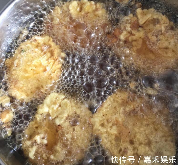  炸藕盒，用面粉和淀粉都不对，大厨教你正确做法，又酥又脆不油腻