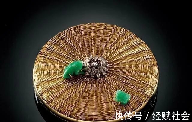 中国元素@顶级珠宝品牌的中国风格首饰,翡翠材质为何成为首选?