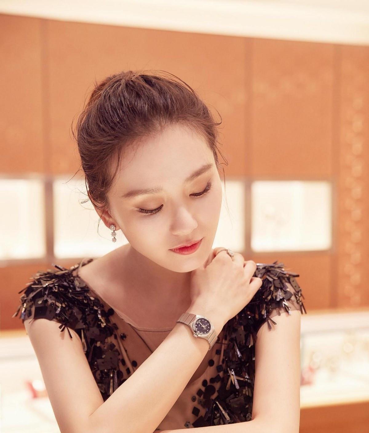 配饰 女人带手表应该戴“左手”还是“右手”?看完就懂了,戴错很尴尬