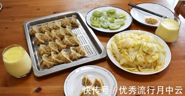 70后夫妻的早餐，简单3样好吃又好做，不摆盘不花俏实在过日子！