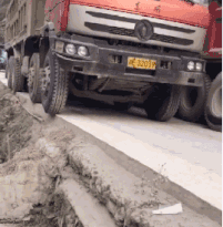 |搞笑GIF：明天就要考急救术了，今晚要通宵学习了!