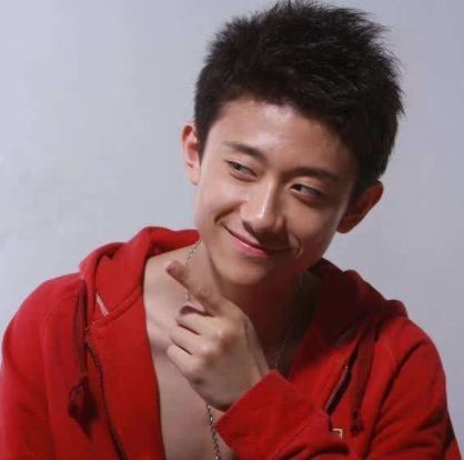 生长激素|男生多少岁“停止长高”?若是低于这个数,或能再蹿10CM!