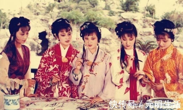 王熙凤|红楼梦：王熙凤拿林黛玉开玩笑，其中暗含的信息不简单