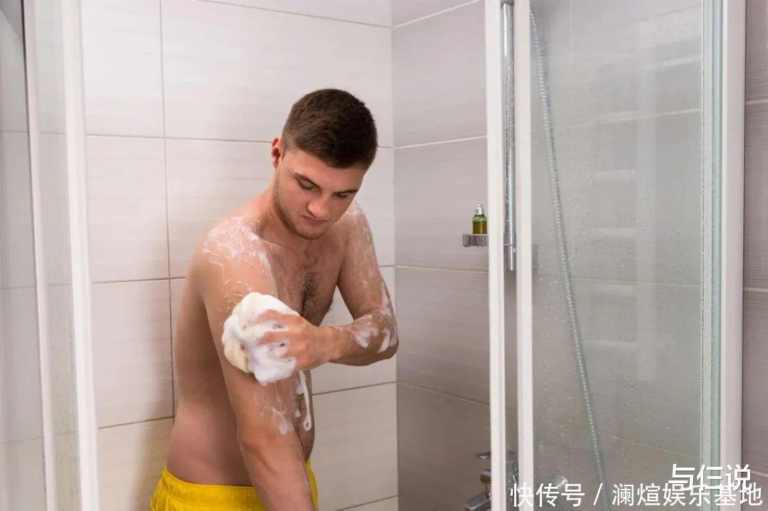 睡眠质量|男性洗完澡后,这4件事不建议做,可能你还不知道,不妨了解一下